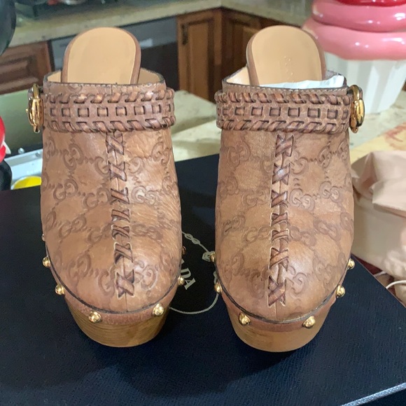 - Gucci clogs - Picture 3 of 15